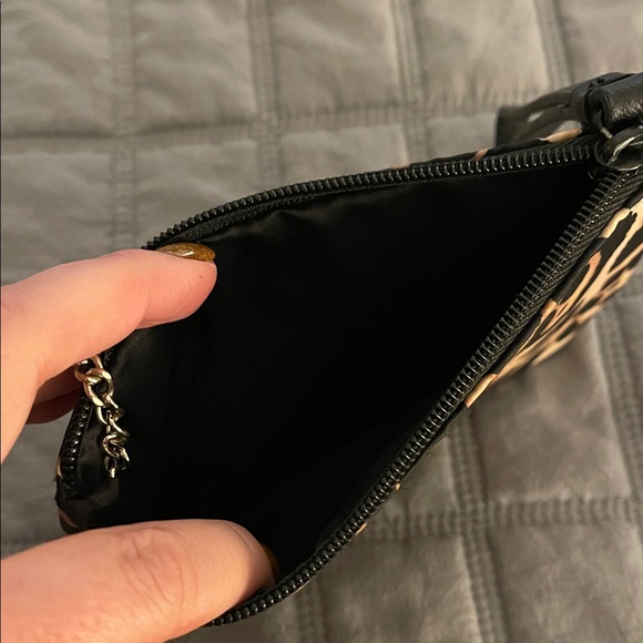 5/$30 Victoria's Secret Leopard Print wristlet + bag - Picture 4 of 8